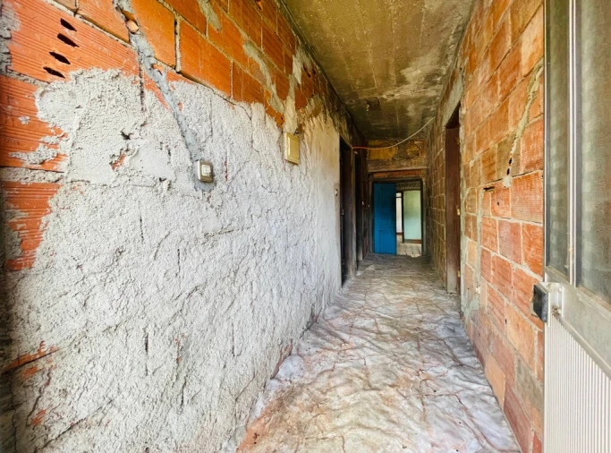 Moradia T5 para Venda em Ceira Foto 4