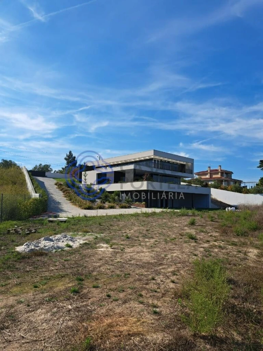 Moradia T5 para Venda em Torres do Mondego Foto 26