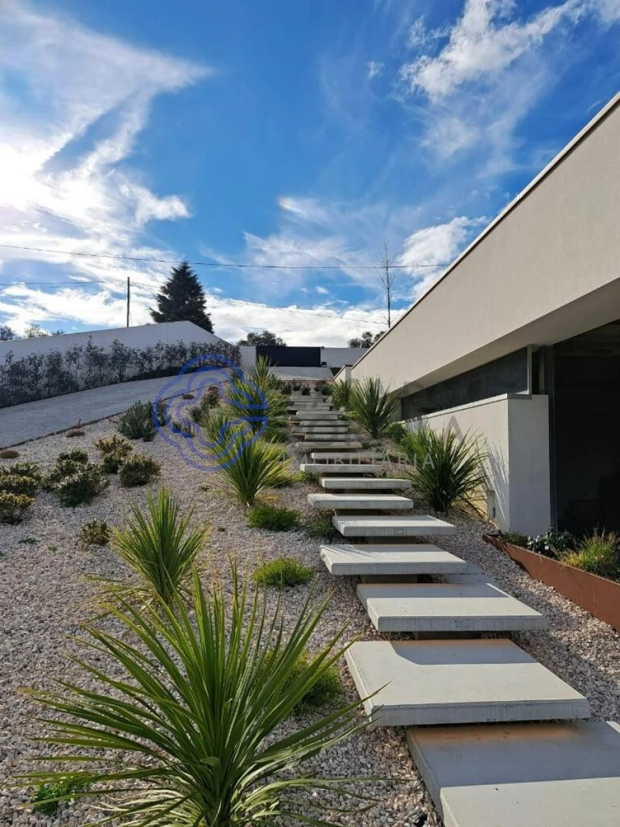 Moradia T5 para Venda em Torres do Mondego Foto 4