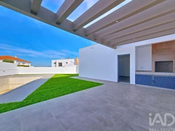 Moradia T4 para Venda em Silveira