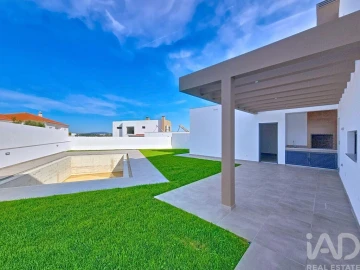 Moradia T4 para Venda em Silveira