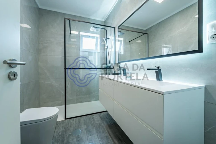 Moradia T4 para Venda em Aguas Santas Foto 26