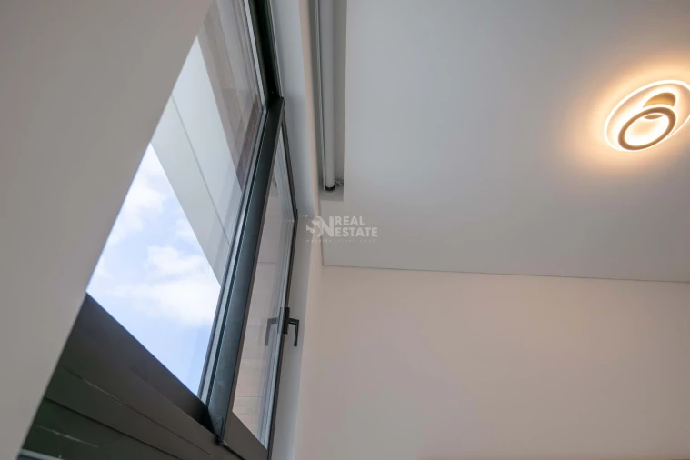 Apartamento T2 para Arrendamento em Funchal (São Pedro) Foto 32