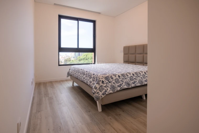 Apartamento T2 para Arrendamento em Funchal (São Pedro) Foto 29
