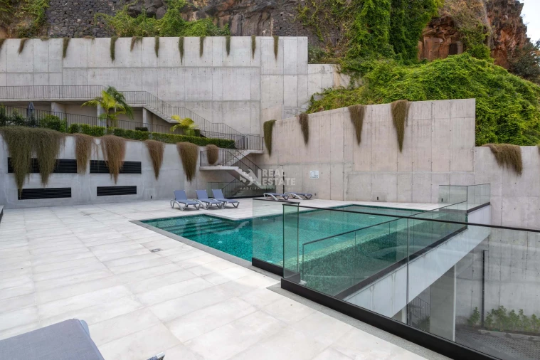 Apartamento T2 para Arrendamento em Funchal (São Pedro) Foto 49