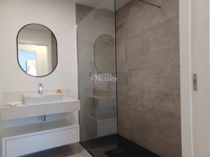 Apartamento T2 para Arrendamento em Funchal (São Pedro) Foto 26