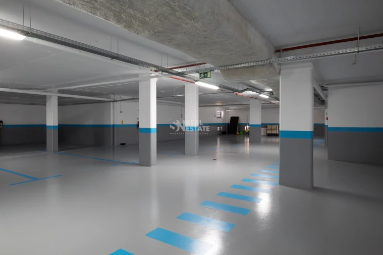 Apartamento T2 para Arrendamento em Funchal (São Pedro) Foto 60