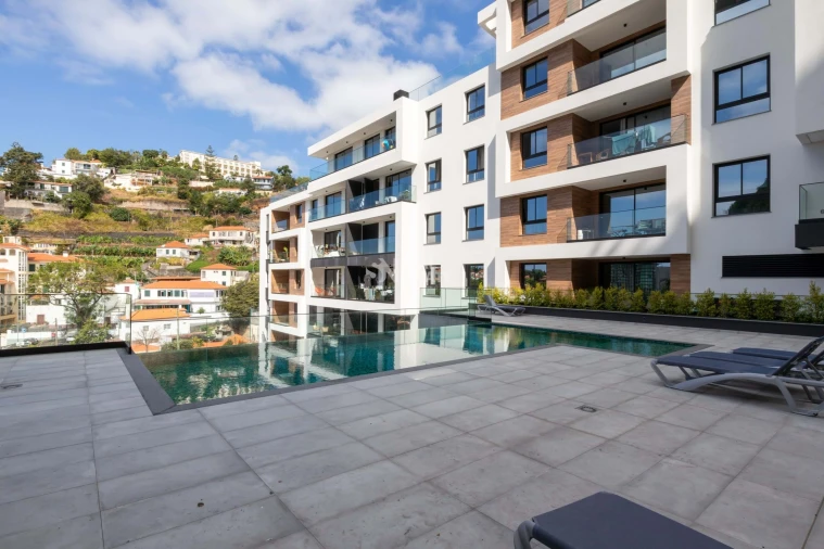 Apartamento T2 para Arrendamento em Funchal (São Pedro) Foto 54