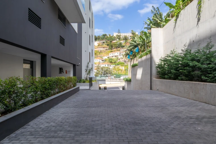 Apartamento T2 para Arrendamento em Funchal (São Pedro) Foto 42