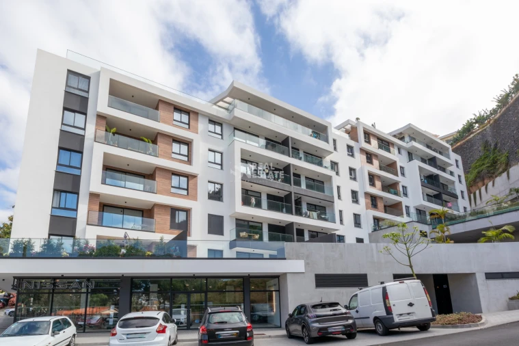 Apartamento T2 para Arrendamento em Funchal (São Pedro) Foto 63