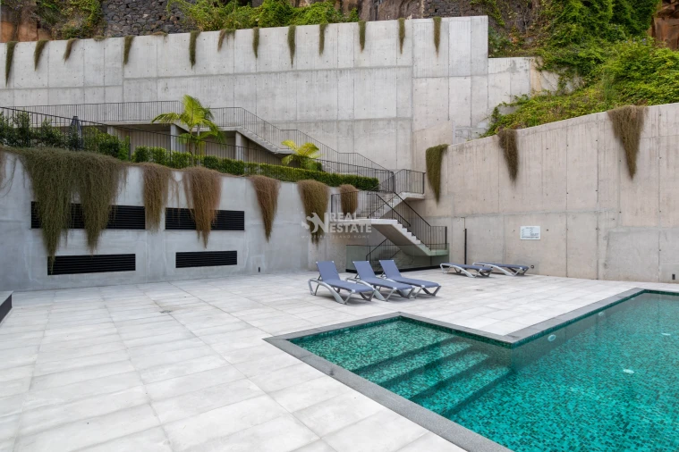 Apartamento T2 para Arrendamento em Funchal (São Pedro) Foto 47