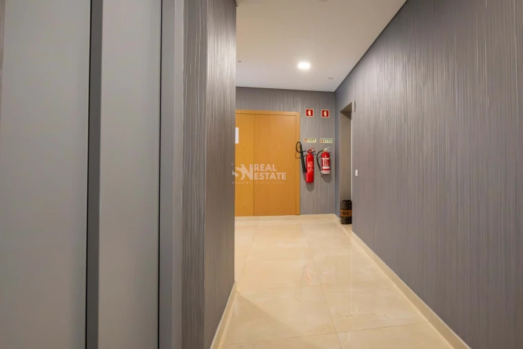 Apartamento T2 para Arrendamento em Funchal (São Pedro) Foto 39