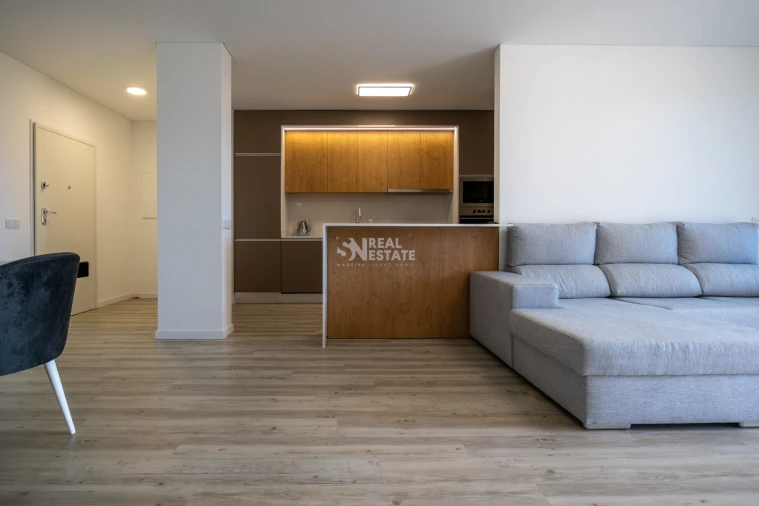 Apartamento T2 para Arrendamento em Funchal (São Pedro) Foto 12