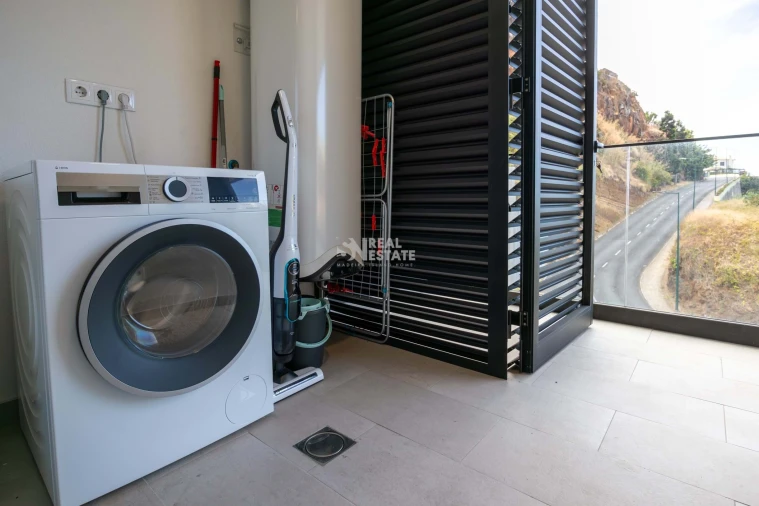 Apartamento T2 para Arrendamento em Funchal (São Pedro) Foto 37