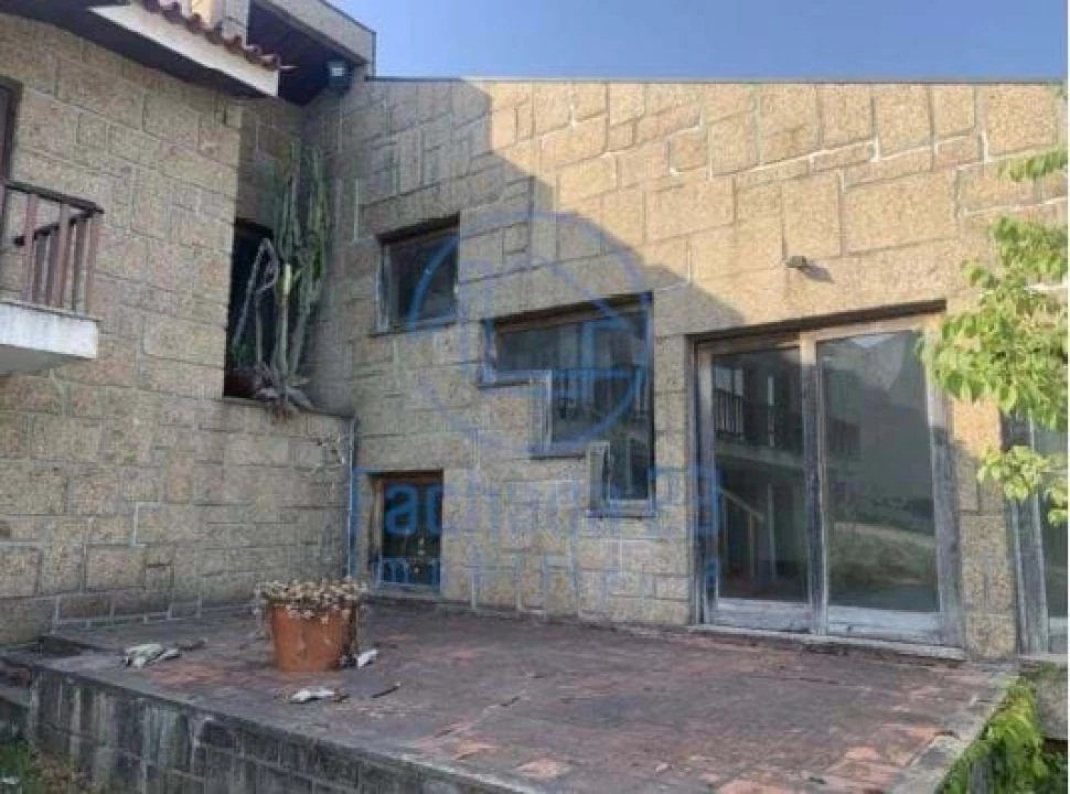 Moradia T4 para Venda em Azurem Foto 24