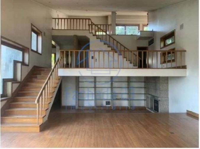 Moradia T4 para Venda em Azurem Foto 9