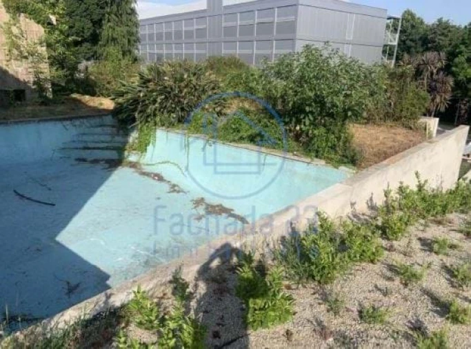 Moradia T4 para Venda em Azurem Foto 23