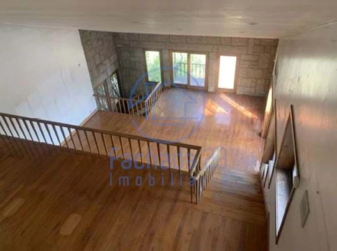 Moradia T4 para Venda em Azurem Foto 4