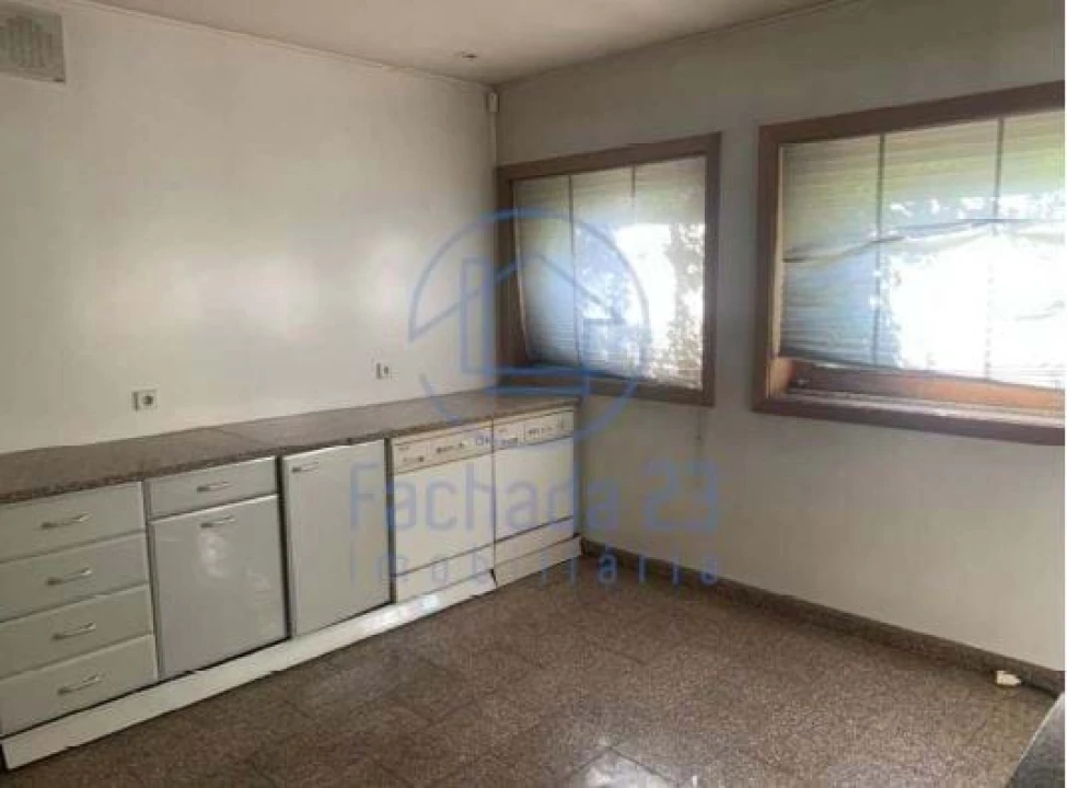 Moradia T4 para Venda em Azurem Foto 2