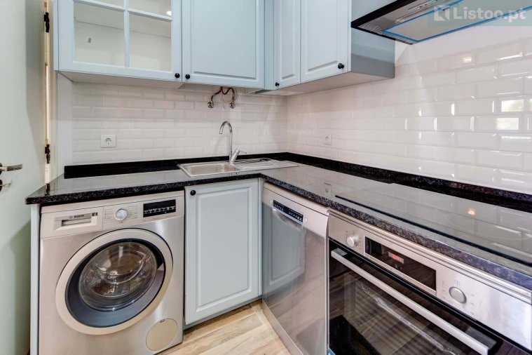 Moradia T5 para Venda em Casal de Cambra Foto 11