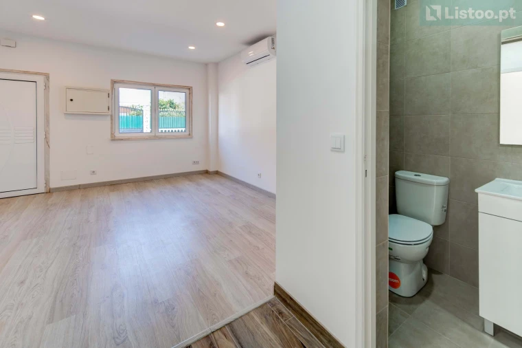 Moradia T5 para Venda em Casal de Cambra Foto 15