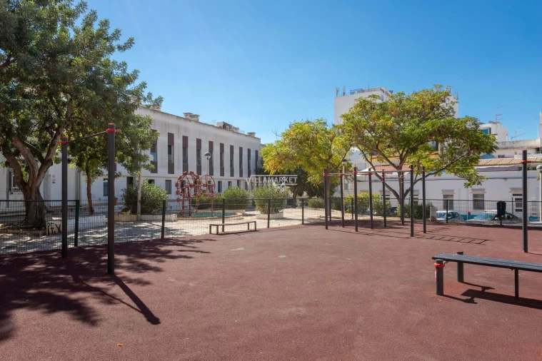 Prédio para Venda em Faro (Sé e São Pedro) Foto 17