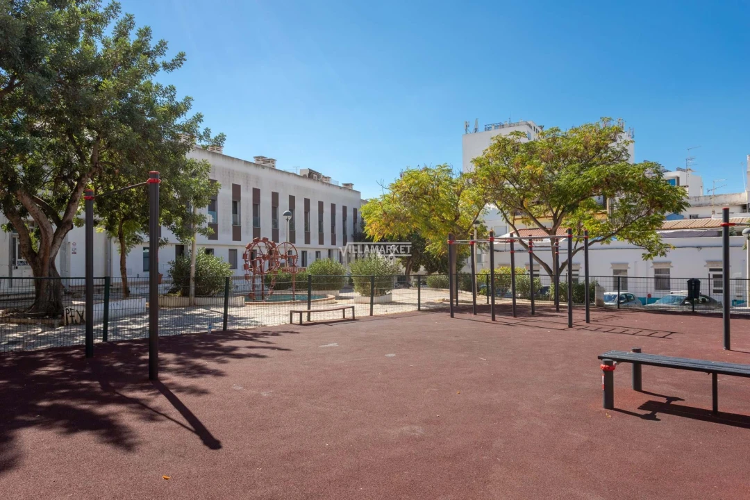 Prédio para Venda em Faro (Sé e São Pedro) Foto 17