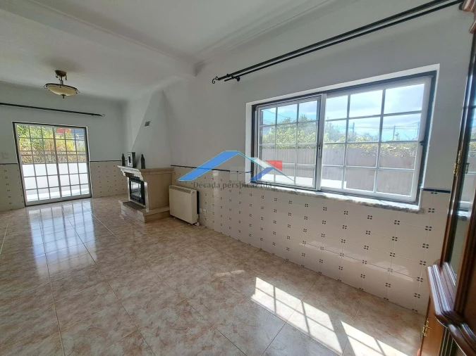 Moradia T4 para Venda em Fernao Ferro Foto 4