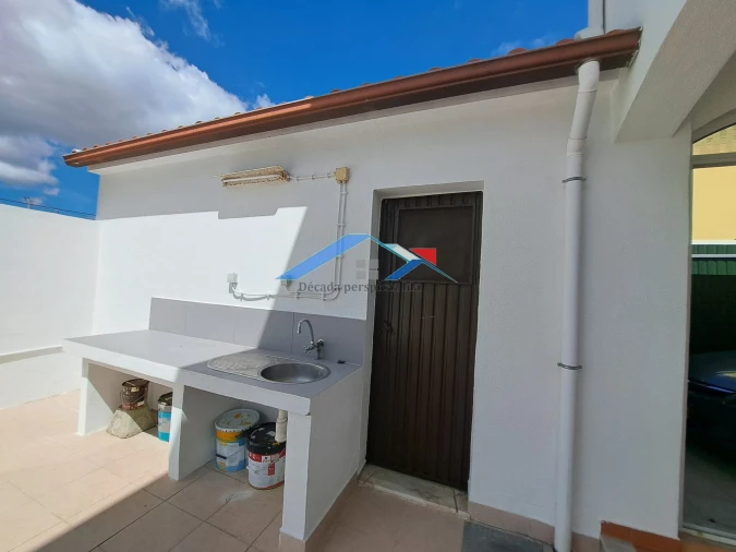 Moradia T4 para Venda em Fernao Ferro Foto 25