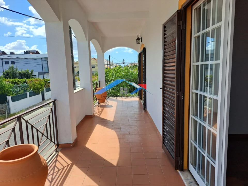 Moradia T4 para Venda em Fernao Ferro Foto 23