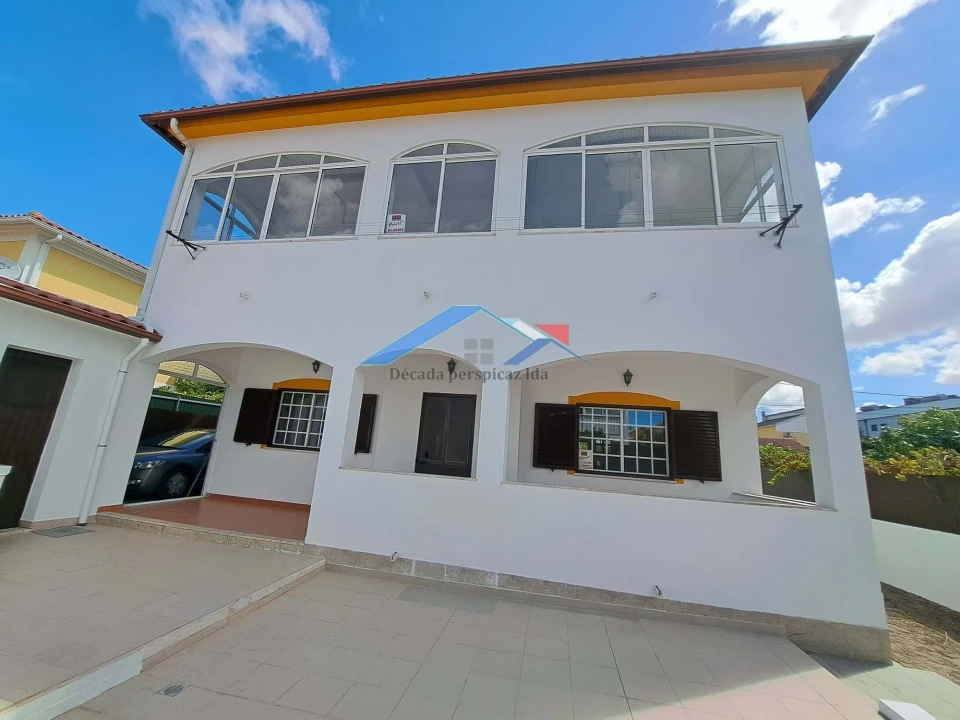 Moradia T4 para Venda em Fernao Ferro Foto 24