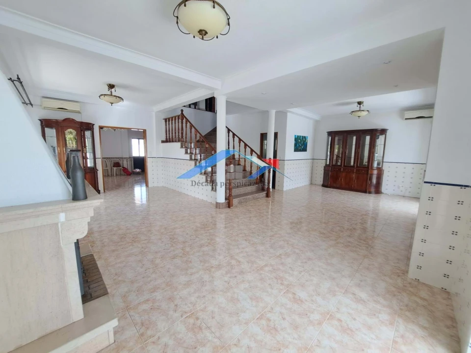 Moradia T4 para Venda em Fernao Ferro Foto 6