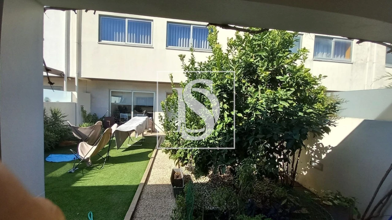 Moradia T3 para Venda em Nogueira da Regedoura Foto 18