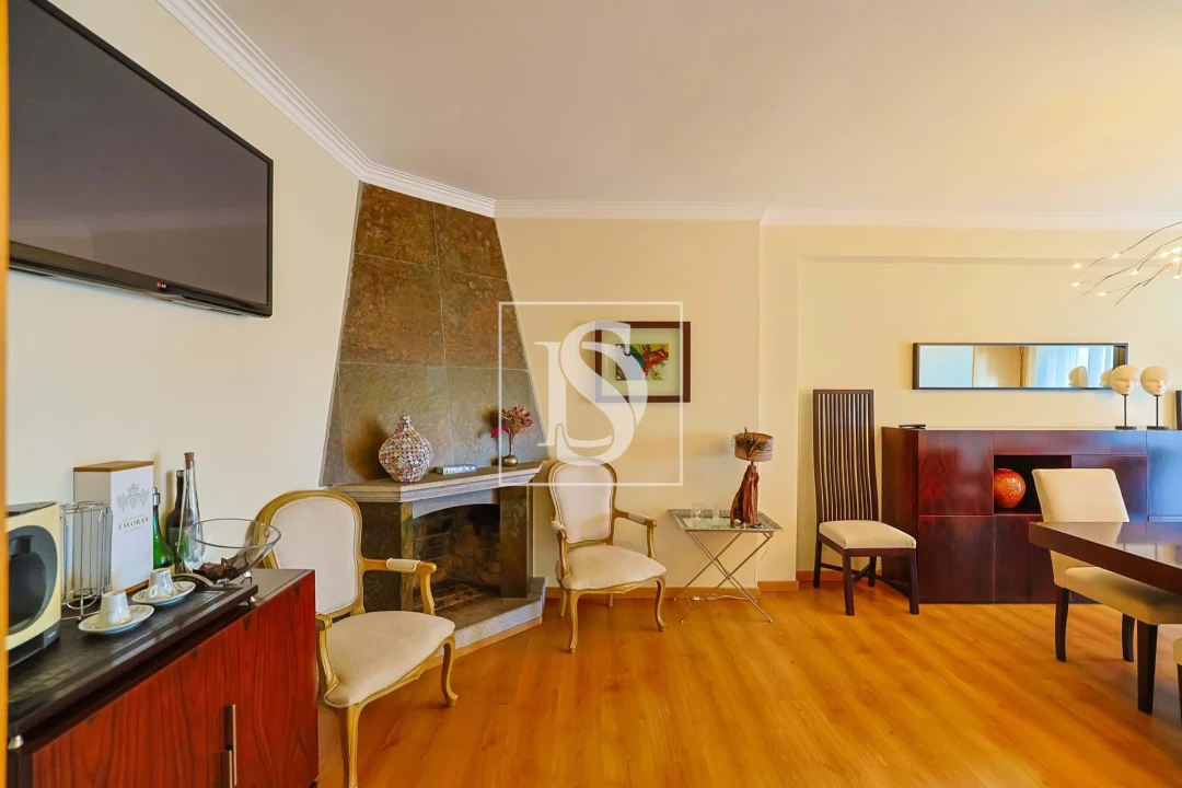 Apartamento T3 para Venda em Arcozelo Foto 5