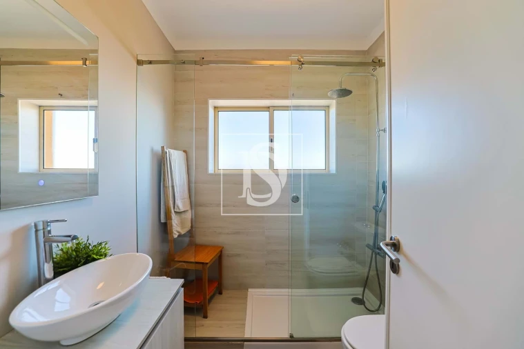 Apartamento T3 para Venda em Arcozelo Foto 23