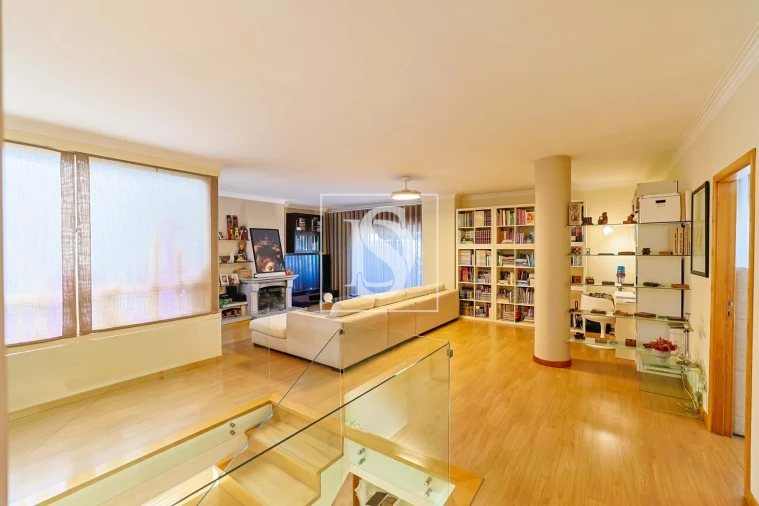 Apartamento T3 para Venda em Arcozelo Foto 14