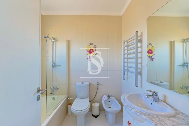 Apartamento T3 para Venda em Arcozelo Foto 29