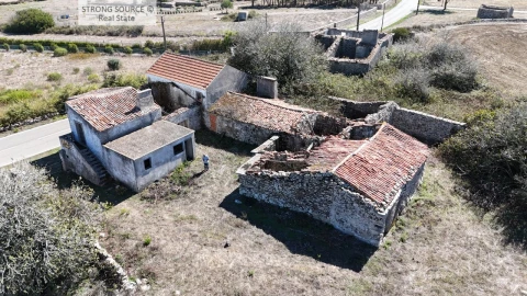 Moradia T4 para Venda em São João das Lampas e Terrugem