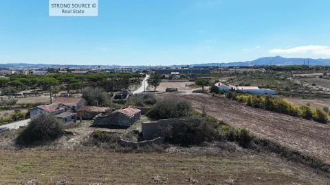 Moradia T4 para Venda em São João das Lampas e Terrugem