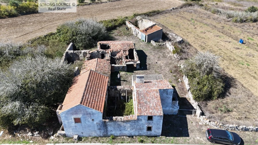 Moradia T4 para Venda em São João das Lampas e Terrugem Foto 4