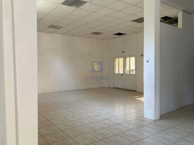 Armazém para Arrendamento em Meirinhas Foto 10