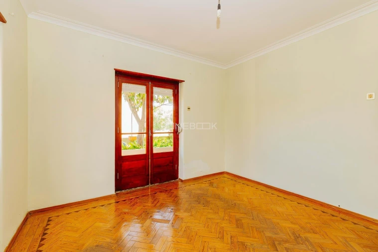Moradia T6 para Venda em São Domingos de Rana Foto 9