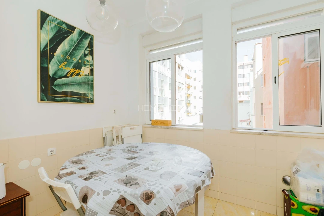Apartamento T4 para Venda em Arroios Foto 13