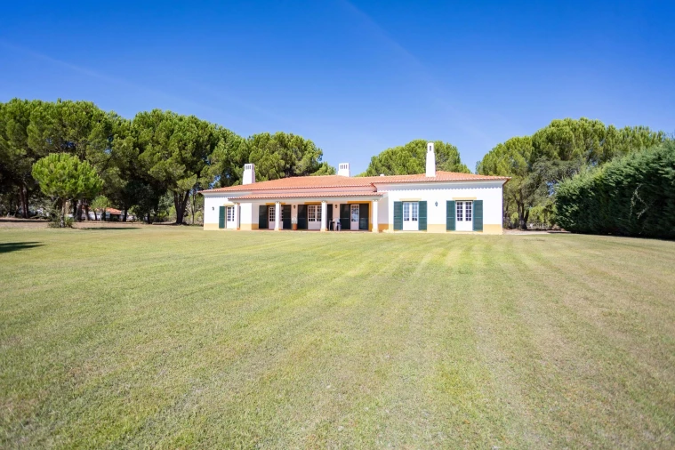 Moradia T4 para Venda em Santo Estêvão Foto 45