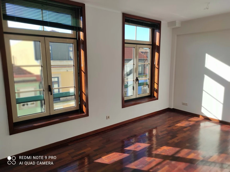 Apartamento T1 para Venda em Cedofeita, Santo Ildefonso, Sé, Miragaia, São Nicolau e Vitória Foto 10