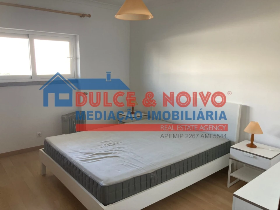 Apartamento T1 para Arrendamento em Ferrel Foto 12