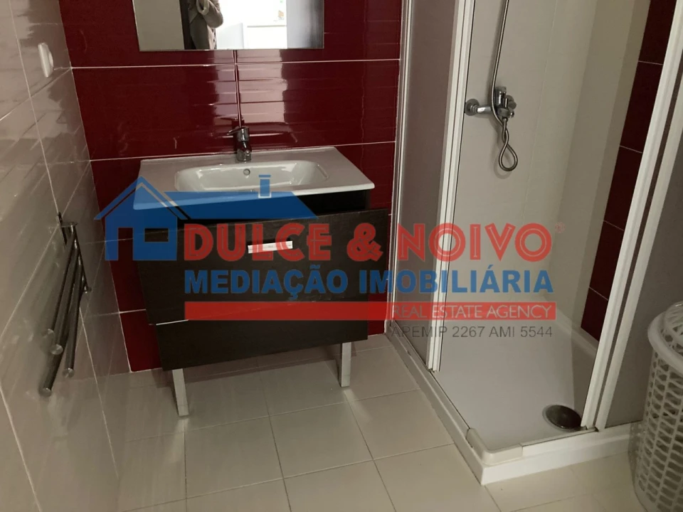 Apartamento T1 para Arrendamento em Ferrel Foto 13