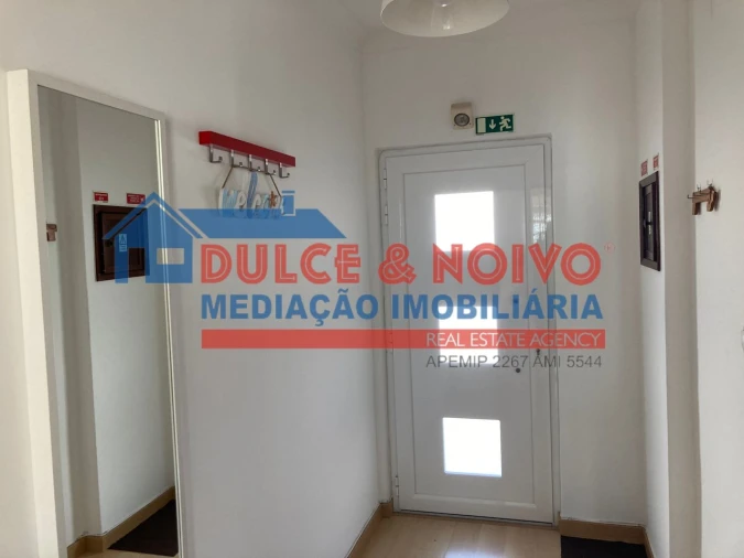 Apartamento T1 para Arrendamento em Ferrel Foto 6