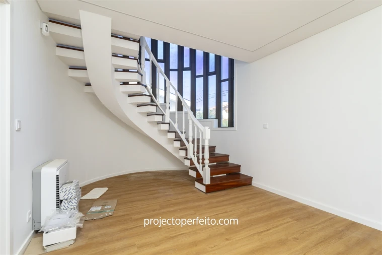 Moradia T4 para Venda em Gulpilhares e Valadares Foto 11