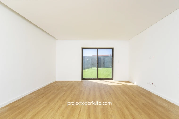 Moradia T4 para Venda em Gulpilhares e Valadares Foto 8